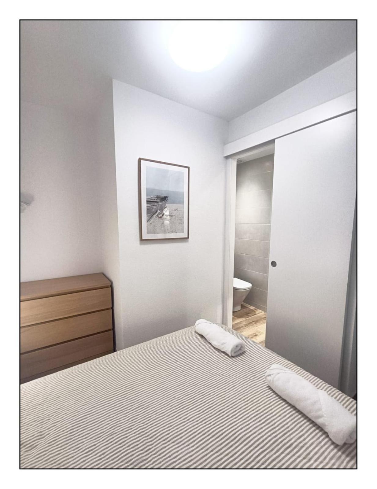 Apartamento - Wifi Free - Piscina - 50 M Playa Салоу Екстер'єр фото