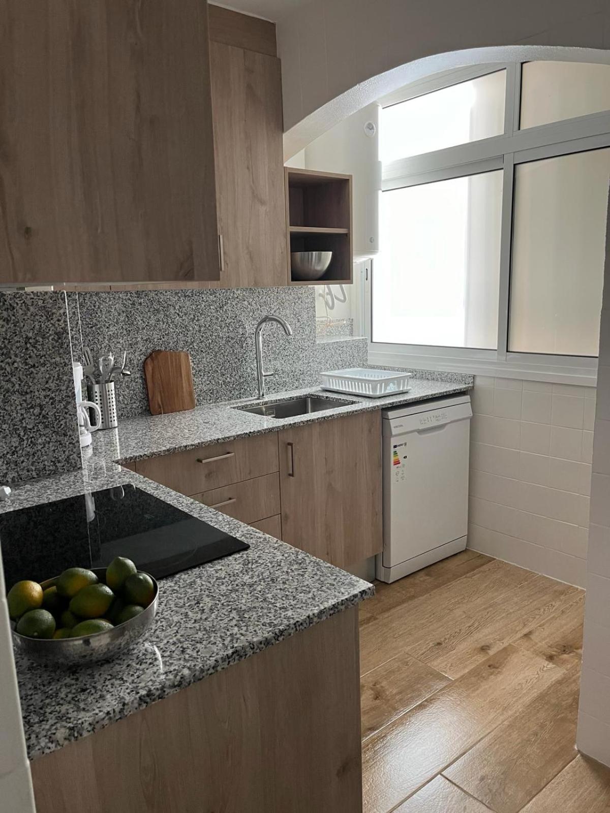 Apartamento - Wifi Free - Piscina - 50 M Playa Салоу Екстер'єр фото